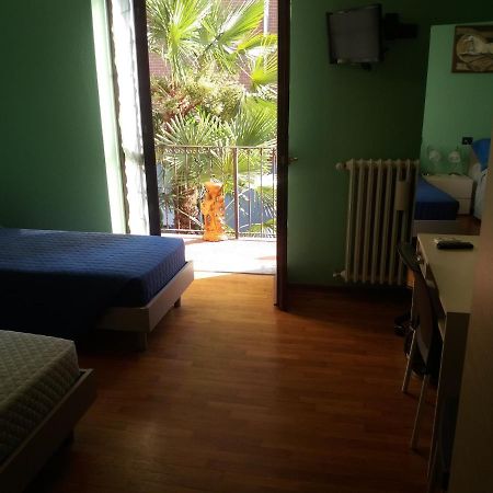I Pini B&B Castagnito Exteriör bild