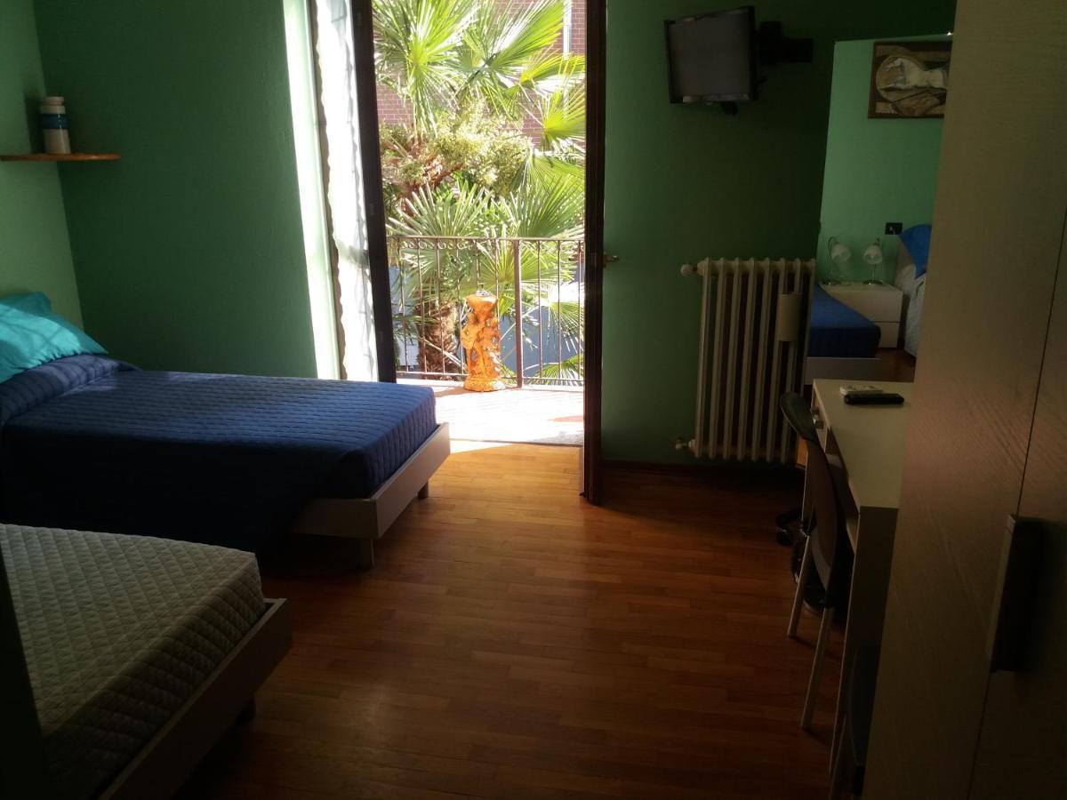 I Pini B&B Castagnito Exteriör bild